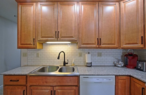 Hummelstown Apartment | Comfort, charm, and convenience, close to Hershey, reserved off street parking