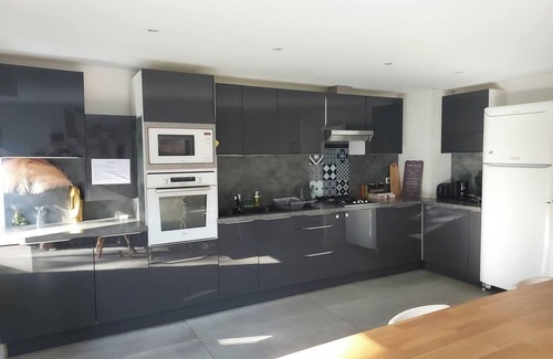 Roissy-en-Brie House | Comfort House 6p10min Disney 20min Paris 2min Train Station