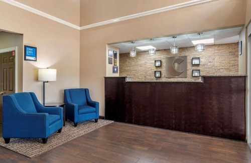 Crestline Heights Hotel | Comfort Inn Birmingham - Irondale