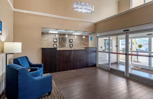 Crestline Heights Hotel | Comfort Inn Birmingham - Irondale