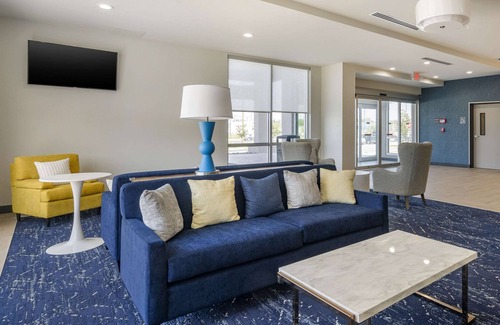 New Port Richey Hotel | Comfort Inn & Suites New Port Richey Downtown District