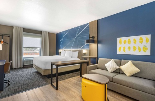 New Port Richey Hotel | Comfort Inn & Suites New Port Richey Downtown District