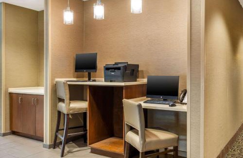 Birmingham Hotel | Comfort Inn & Suites At CrossPlex Village