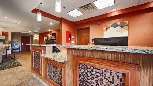 Akron Hotel | Comfort Inn & Suites Copley Akron