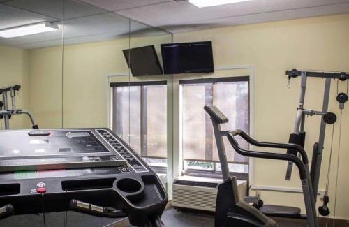 Fuquay-Varina Hotel | Comfort Inn & Suites Fuquay Varina