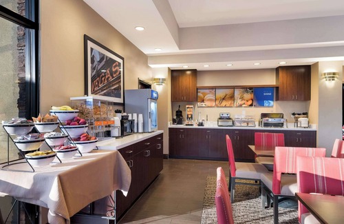 Las Vegas Hotel | Comfort Inn & Suites Las Vegas - Nellis