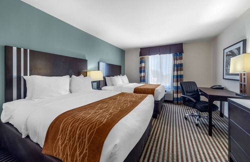 Perry Hotel | Comfort Inn & Suites Perry I-35