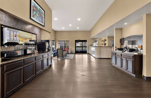 Three Rivers Hotel | Comfort Inn & Suites Sequoia/Kings Canyon