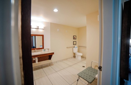 Brookings Hotel | Comfort Suites University