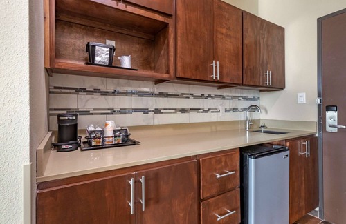 Cedar Park Hotel | Comfort Suites