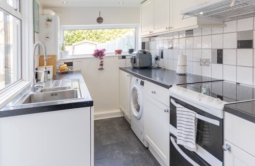 Southend-on-Sea House | Comfortable 3 bed near Southend | Pass the Keys
