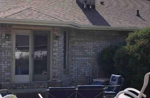 Bellevue House | Comfortable and Clean GB Home close to Lambeau