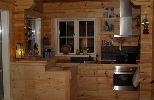 Gallo House | Comfortable and modern living at the lake