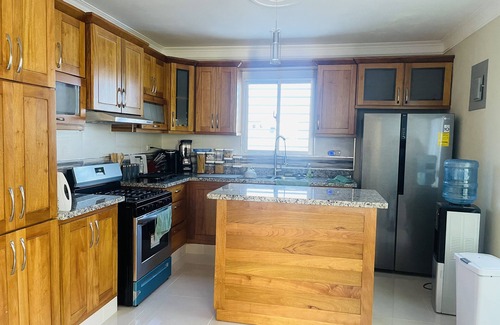 Punal House | Comfortable and safe spacious house with pool