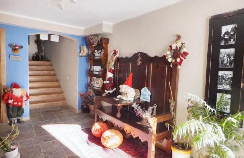 Laspaules Apartment | Comfortable Apartment with Mountain View in Laspaúles