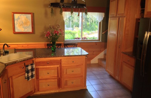 Bar Harbor House | Comfortable Home On 3 Private Wooded Acres In The Heart Of Mount Desert Island