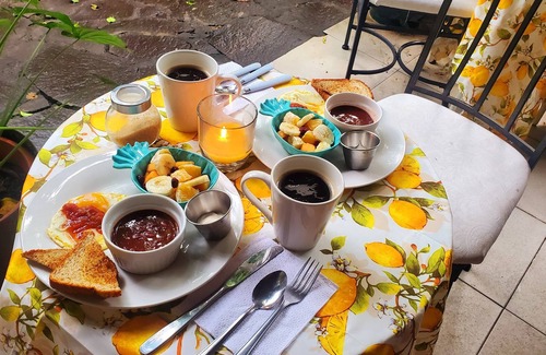 San Salvador Hotel | Comfortable hotel Executive Ensuite Room, with breakfast in Colonia San Benito