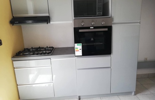 Bouvet Island Apartment | Comfortable loft with free wifi overlooking Palais Iavoloha