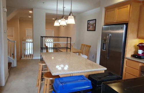 North San Jose House | Comfortable Stay In North San Jose - Solar Room