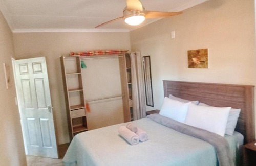 Hammanskraal Ski Chalet | Comfortable cottage in Big 5 Game Reserve