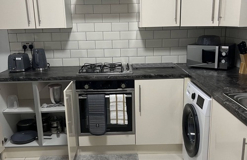 Bolton House | Comfortably furnished 2 bedroom home in Bolton