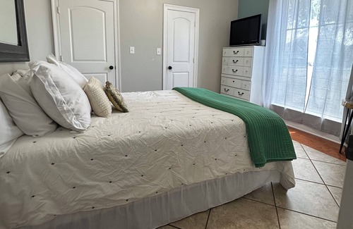 Frenchmans Bend House | Comforts of home with pool in great Sterlington location!