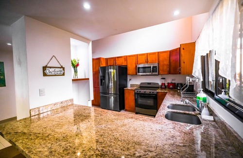 Uvita House | Comfy and Convenient Home Minutes from Beach National Park