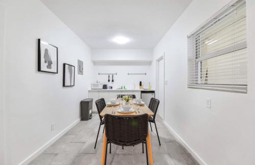 Northeast Miami Apartment | Comfy and Highlight Studio to Know Miami