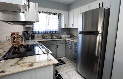 Summit Station House | Comfy Cozy 3-Bedroom Home 10-15 mins from Downtown!