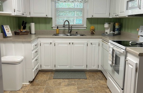 Weaver House | Comfy & Cozy Home in Weaver!