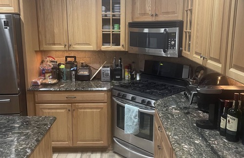 Sandusky House | Comfy lake home on the water mins from cp, sports force, downtown and the jet