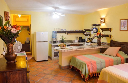 Brisas de Zicatela Apartment | Comfy Studio for couples w/kitchen, pool, 1min walk to Zicatela beach