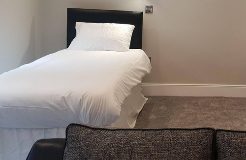Newton Aycliffe Apartment | Comfy Studio at The North Briton
