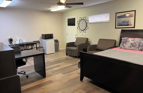 Brandon Apartment | Comfy Studio in Brandon