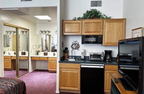 San Ignacio Vista II Estates Apartment | Comfy Studio in SW resort near golf courses and mountain/desert hiking