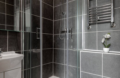 Harrow Road Apartment | Comfy Studio Vibrant West London,Near Paddington