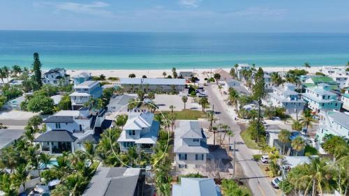 Ilexhurst House | Coming In Hot