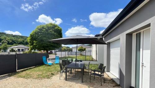 Lucey House | Comme A La Maison