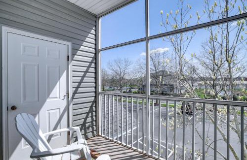 Rehoboth Beach Apartment | Community Pool and Private Balcony Chic Lewes Gem