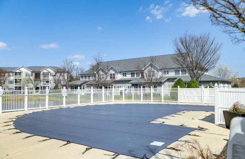 Rehoboth Beach Apartment | Community Pool and Private Balcony Chic Lewes Gem