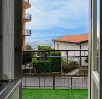 Caslino d'Erba Apartment | Como Lake Palanzone-Appartamento