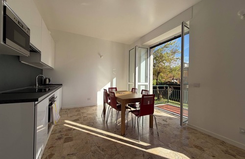 Albate Apartment | COMO - VILLA GABRIELLA - SUNRISE