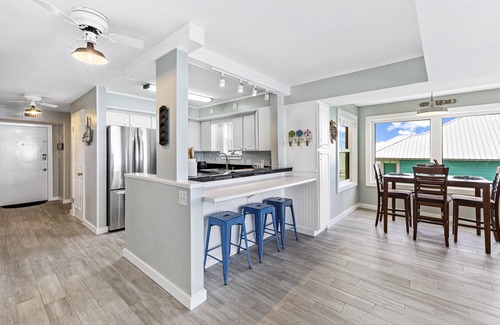 Gulf Shores Condo | Compass Point 310