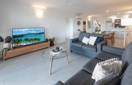 Hamilton Island Apartment | Compass Point 7, Compass Point 7 on Hamilton Island