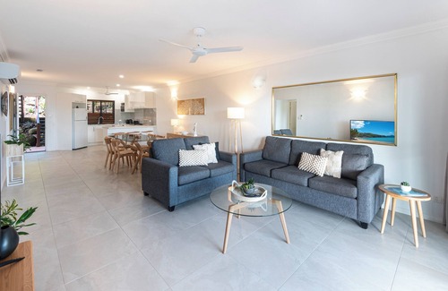Hamilton Island Apartment | Compass Point 7, Compass Point 7 on Hamilton Island