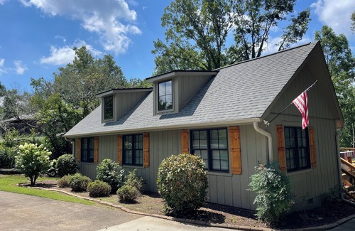 Anderson Cabin | Complete 2025 remodel! Lakefront. Deep Water. Quiet Cove. Convenient to Clemson.