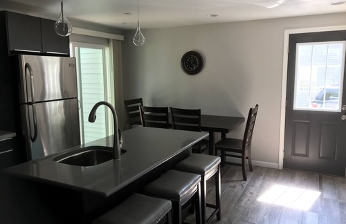 Green Bay House | Completely Remodeled Full House 2 Blocks From Lambeau Field