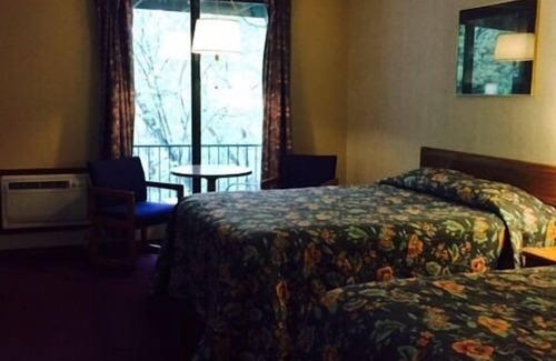 Branson Hotel | Compton Ridge Resort