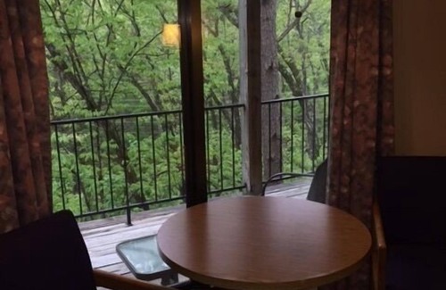 Branson Hotel | Compton Ridge Resort