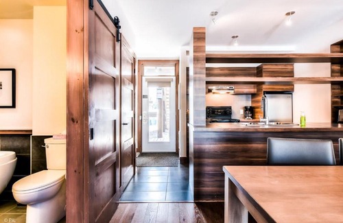 Lac Superieur Village House | Condo in an enchanting site